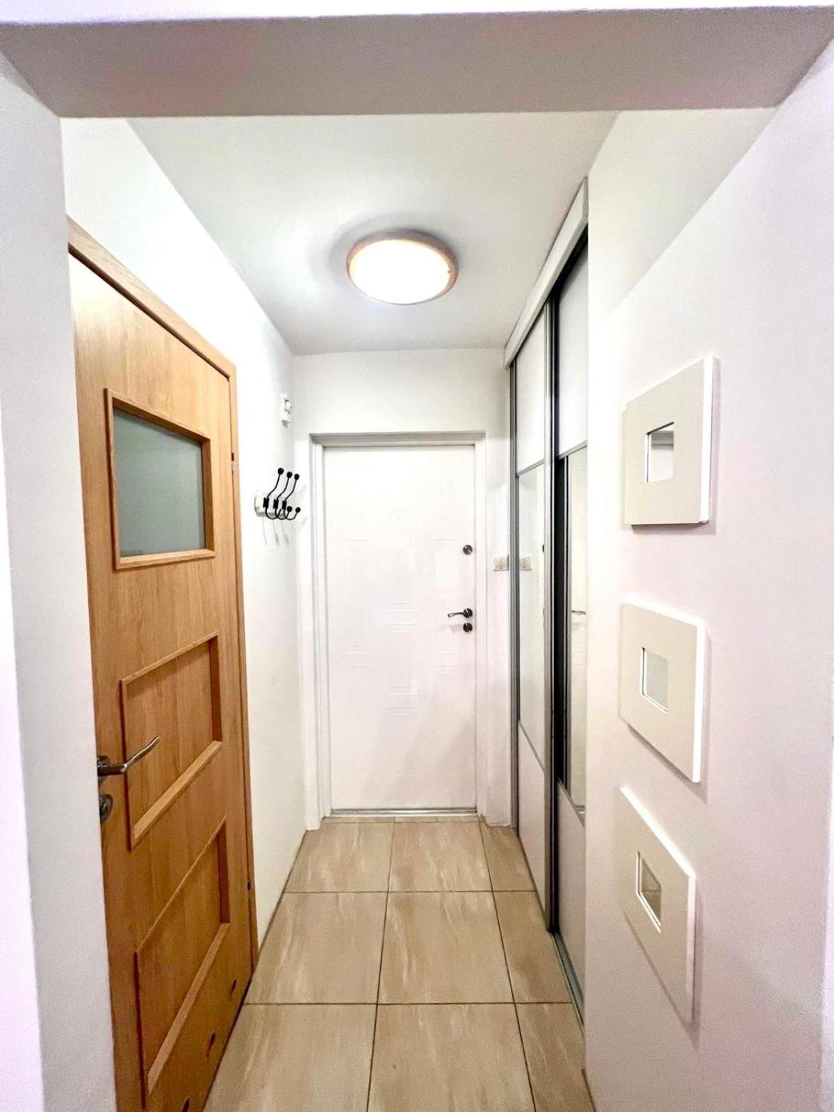 Ferienwohnung Entire Studio In Centrum Warschau Exterior foto