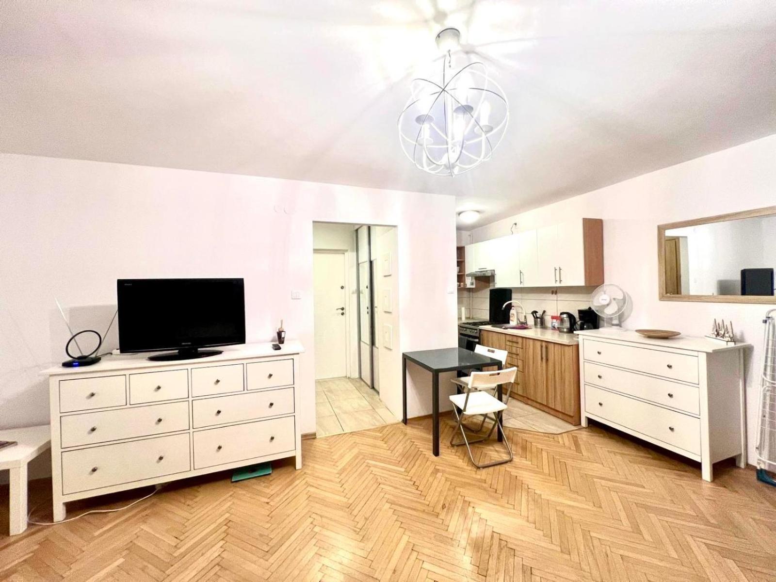 Ferienwohnung Entire Studio In Centrum Warschau Exterior foto